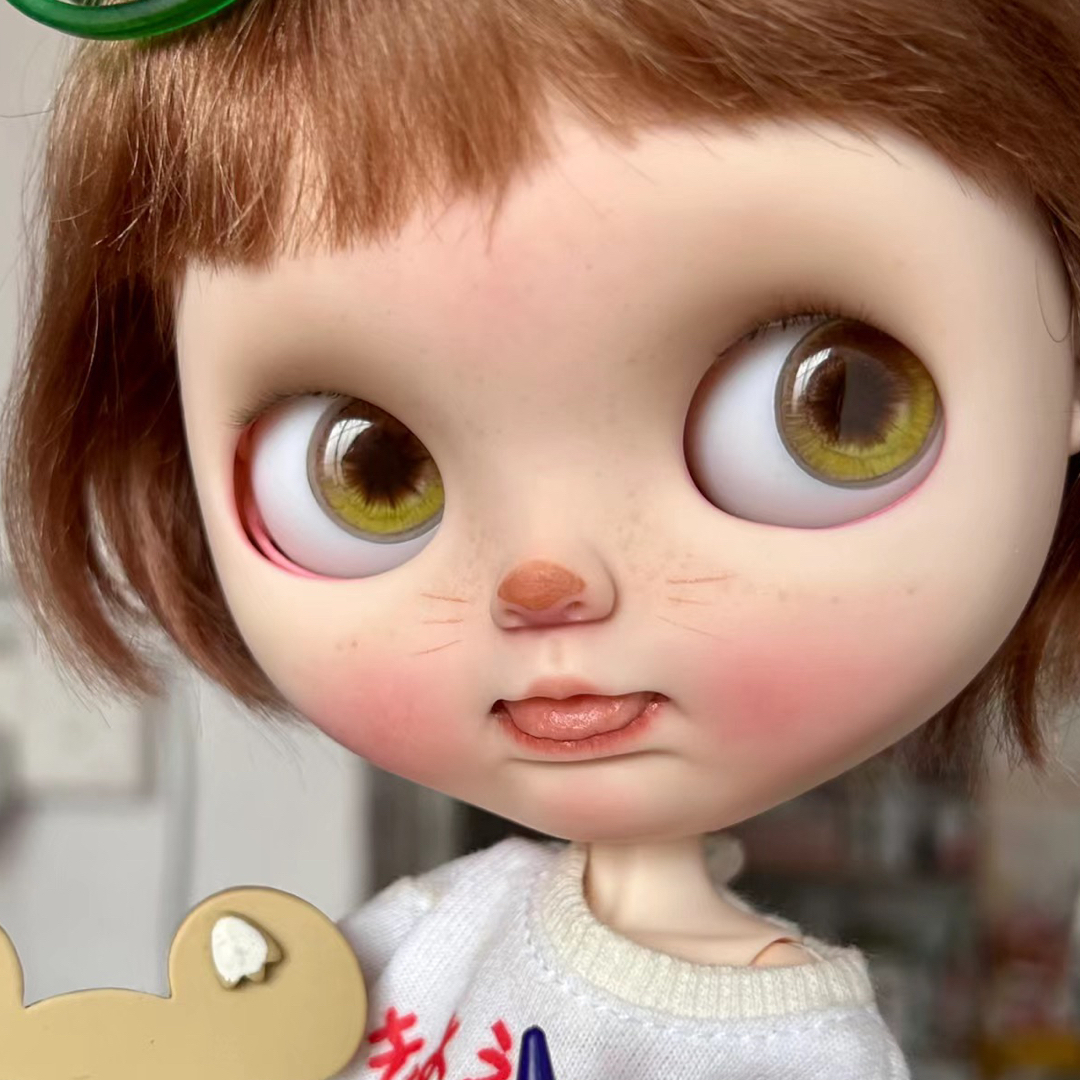 作家様カスタムブライス 人形 ドール ベロだし 悪戯っ子 かわいい 作家様カスタムブライス 人形 ドール ベロだし 悪戯っ子 かわいい
