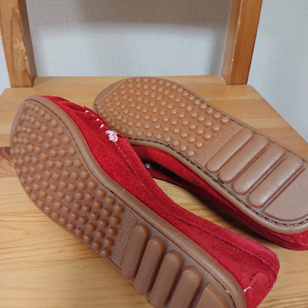 Minnetonka(ミネトンカ)のMINNETONKA MOCCASIN 未使用 ミネトンカモカシン レディースの靴/シューズ(スリッポン/モカシン)の商品写真