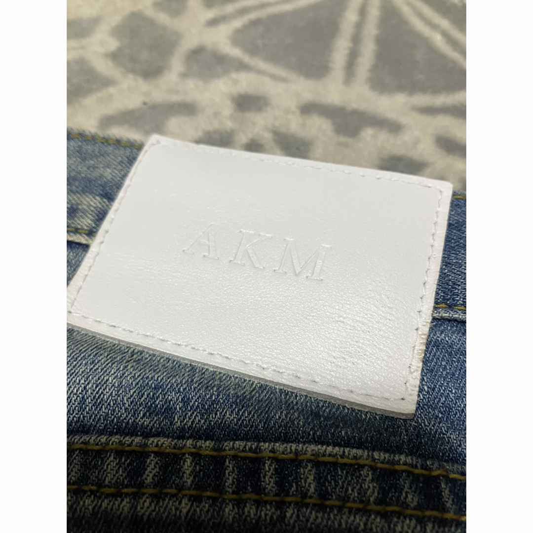 AKM(エイケイエム)のAKM エーケーエム　ダメージリペア　デニムパンツ　サイズM メンズのパンツ(デニム/ジーンズ)の商品写真