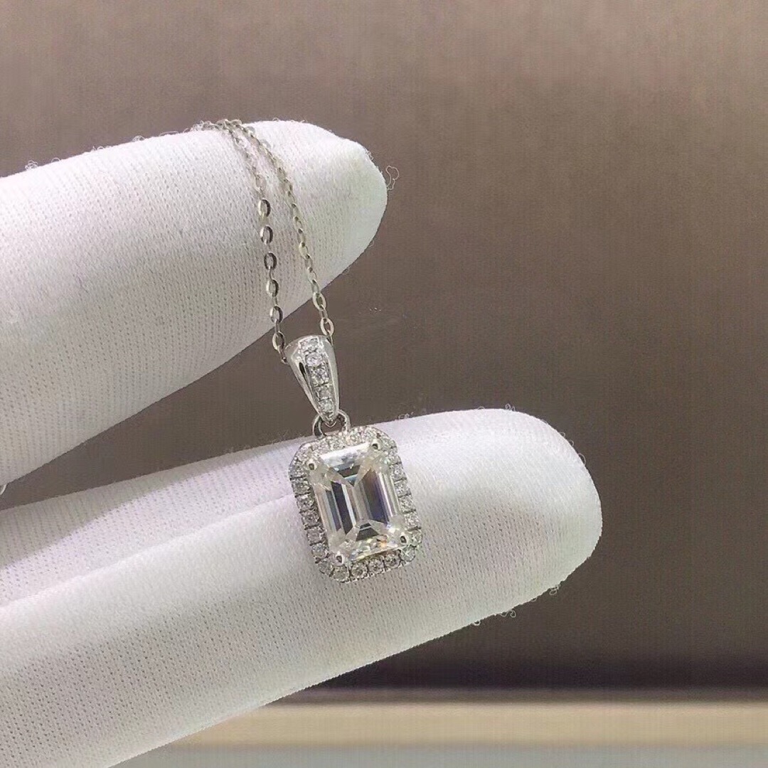 newカラー】1.0ct ハートモアサナイト ネックレス k18の通販 by Rui