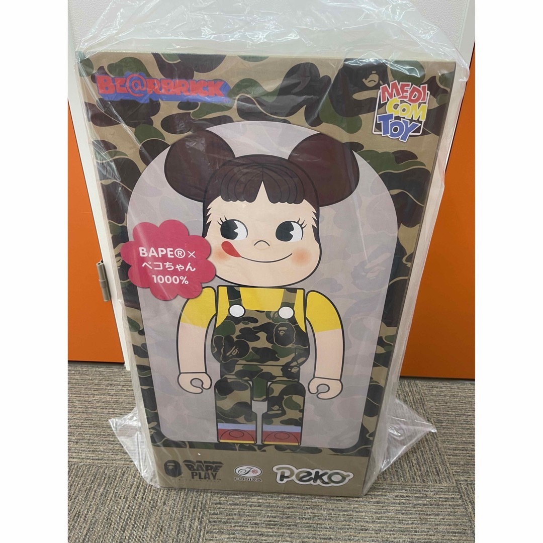 BE＠RBRICK  BAPE(R) × ペコちゃん 1000%（ブルー）BAPE