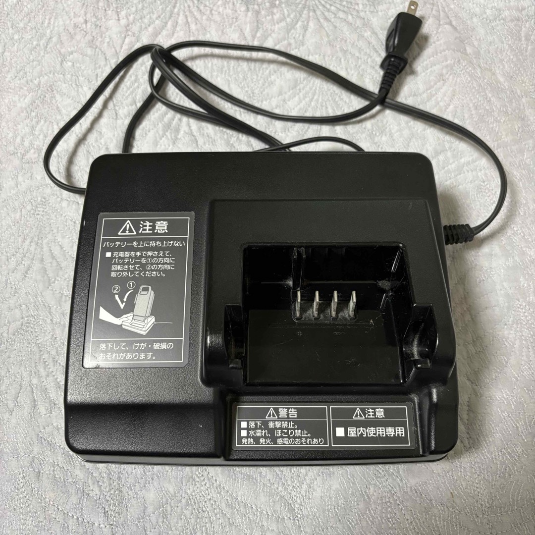 新品!Panasonic「NKJ073Z」電動自転車バッテリー急速充電器 - パーツ 新品!Panasonic「NKJ073Z」電動自転車バッテリー急速充電器 - パーツ