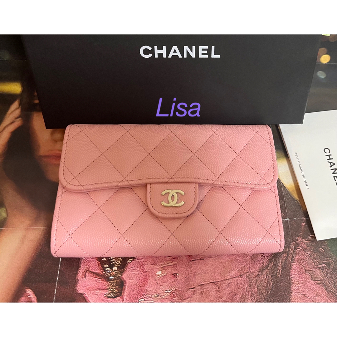 CHANEL(シャネル)の新品未使用♡CHANEL シャネル　クラシック　フラップ ウォレット  中財布 レディースのファッション小物(財布)の商品写真