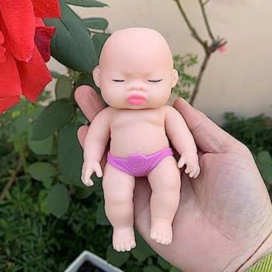 話題 TikTok ✨ ベビー 赤ちゃん スクイーズ  アグリーベイビーズ 1点 キッズ/ベビー/マタニティのおもちゃ(ぬいぐるみ/人形)の商品写真