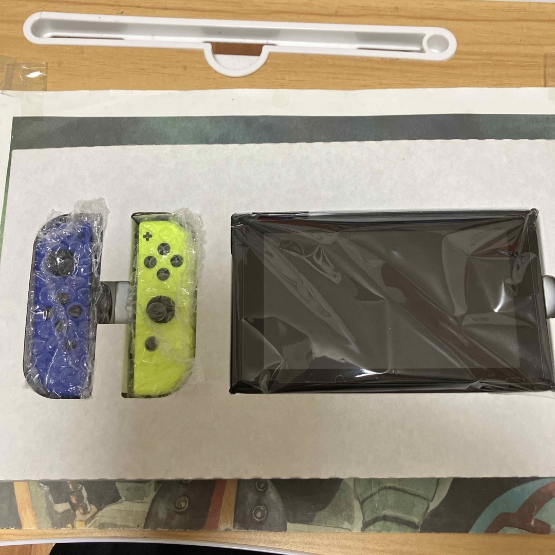 Nintendo Switch(ニンテンドースイッチ)のNintendo Switch (おまけ スーパーマリオワンダー) エンタメ/ホビーのゲームソフト/ゲーム機本体(家庭用ゲーム機本体)の商品写真