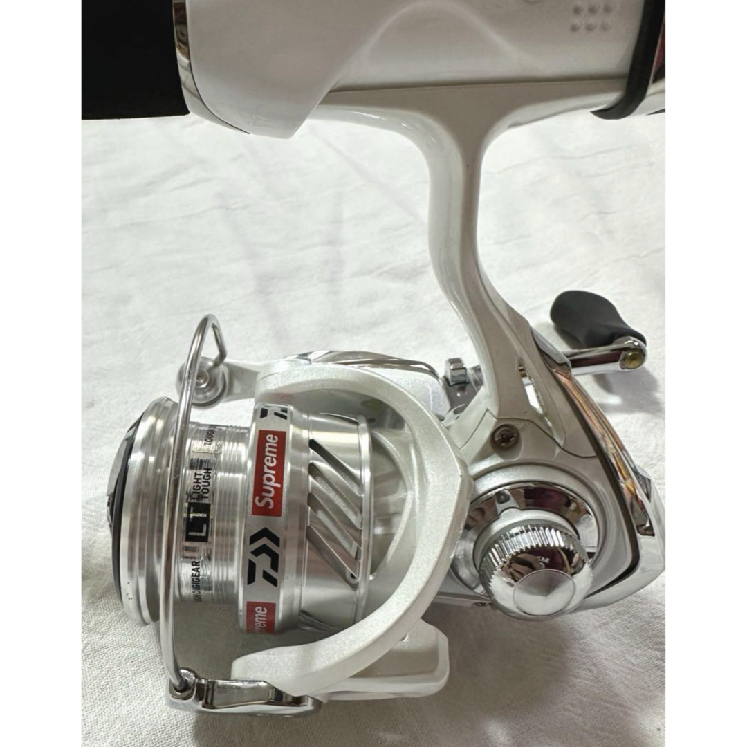 Supreme - Supreme Daiwa DV1 Fishing Rod and Reelの通販 by shop ...