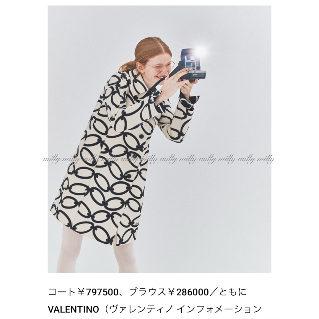 VALENTINO(ヴァレンティノ)のご成約済み【VALENTINO】2023チェーンダブルクレープクチュールコート レディースのジャケット/アウター(ロングコート)の商品写真