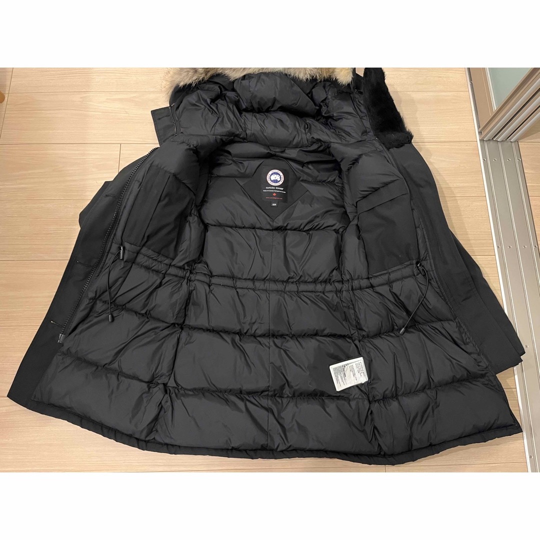 CANADA GOOSE(カナダグース)のダウン　ブラック　カナダグース　XS レディースのジャケット/アウター(ダウンジャケット)の商品写真