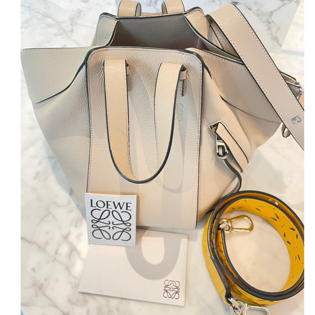 LOEWE ハンモックバッグ ミディアム (ベージュカラー)