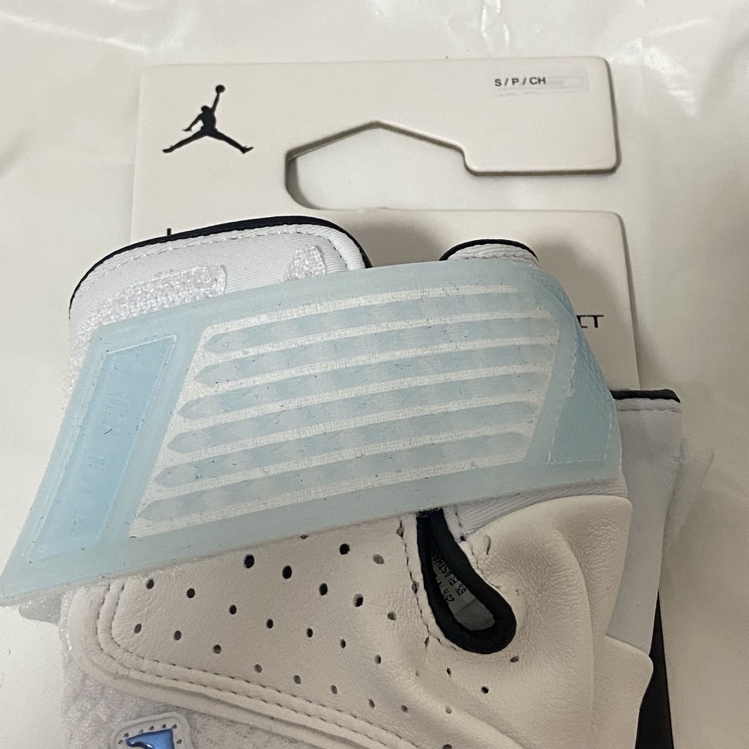 Jordan Brand（NIKE）(ジョーダン)のNIKE Jordan Fly Elite 白色×水色 Sサイズ 値下げ不可 スポーツ/アウトドアの野球(グローブ)の商品写真