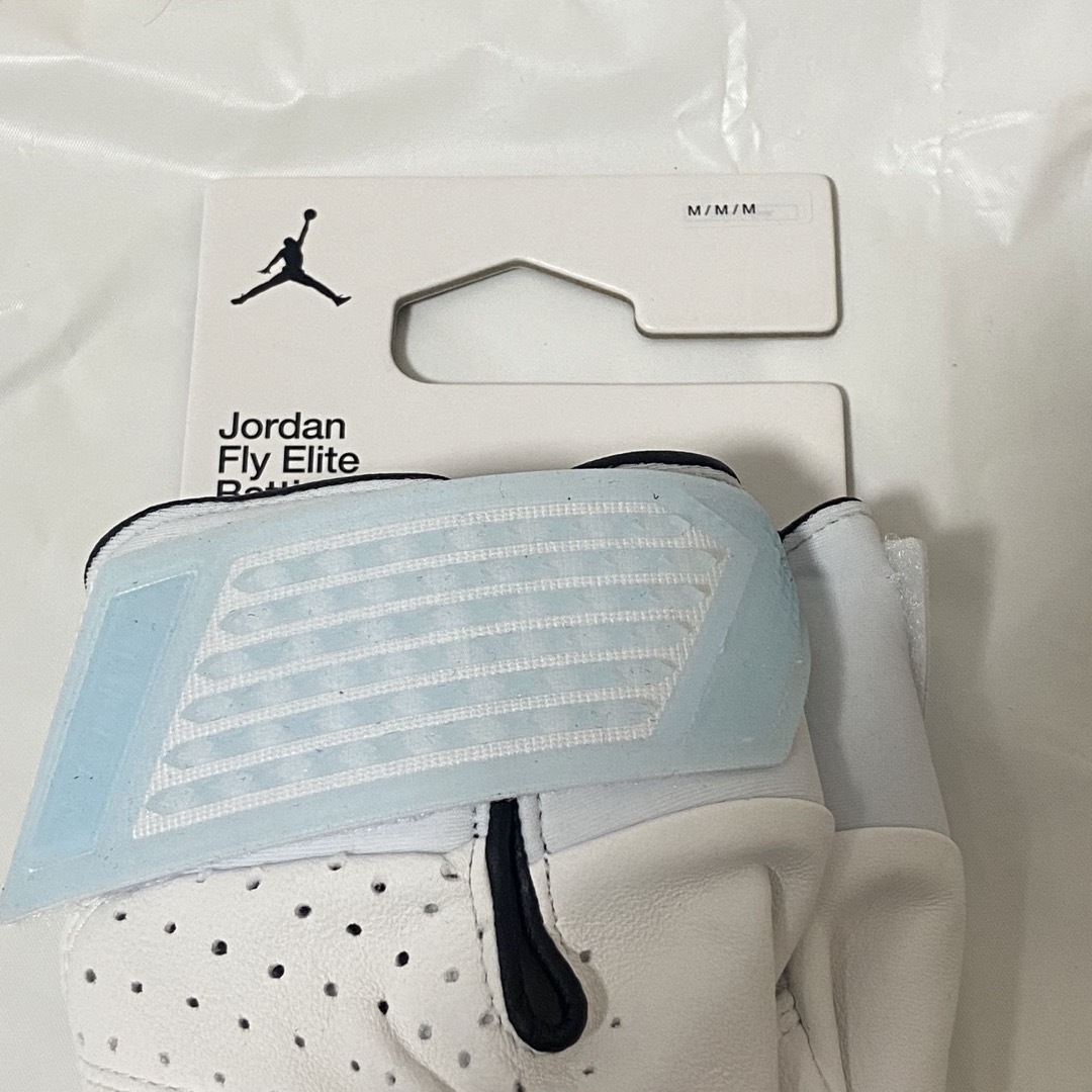 Jordan Brand（NIKE）(ジョーダン)のNIKE Jordan Fly Elite 白色×水色 Mサイズ 値下げ不可 スポーツ/アウトドアの野球(グローブ)の商品写真