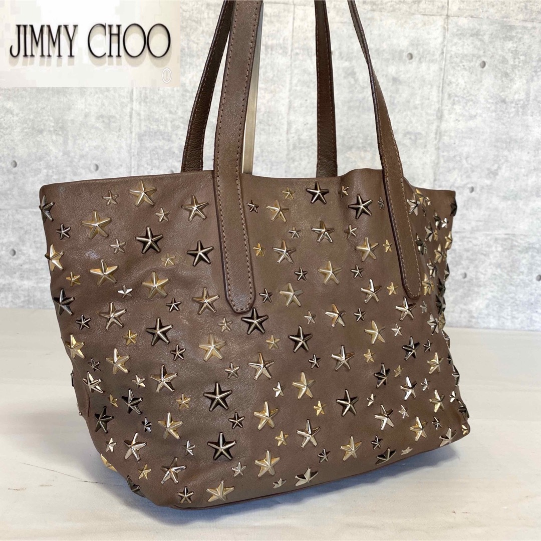 JIMMY CHOO(ジミーチュウ)の【JIMMY CHOO】SOFIA/S グレージュ スタースタッズ トートバッグ レディースのバッグ(トートバッグ)の商品写真