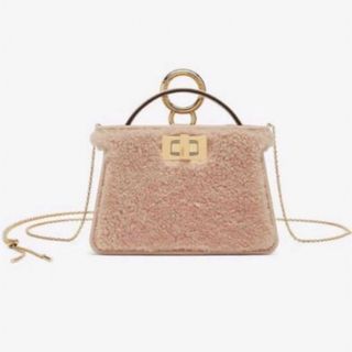 フェンディ(FENDI)のFENDI ナノピーカブー ムートン ショルダー ストラップ ミニ バッグ(ショルダーバッグ)