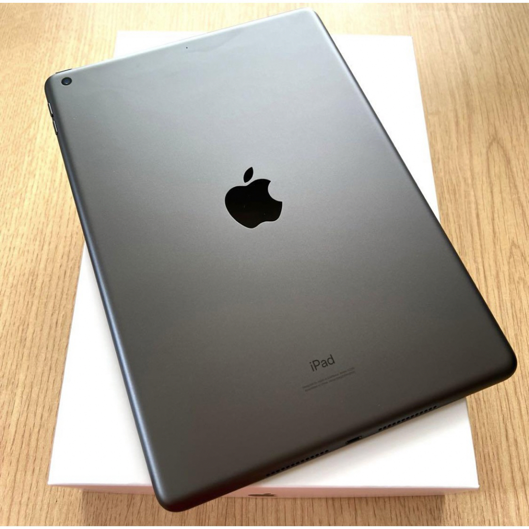 美品　iPad 第8世代 32GB スペースグレー