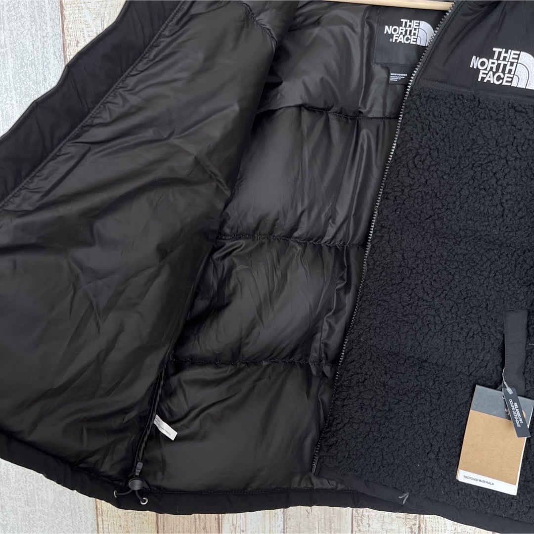 THE NORTH FACE(ザノースフェイス)の【海外限定】TNF ユニセックス　ヌプシ　ダウンジャケット 　ブラック　3L相当 レディースのジャケット/アウター(ダウンジャケット)の商品写真