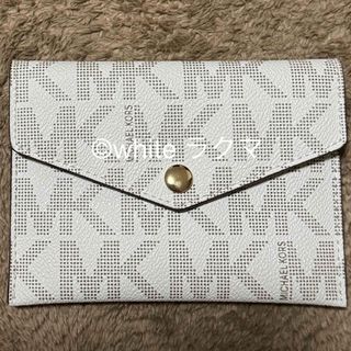 マイケルコース(Michael Kors)のマイケルコース　michael kors パスポートケース　カードケース 財布(パスケース/IDカードホルダー)