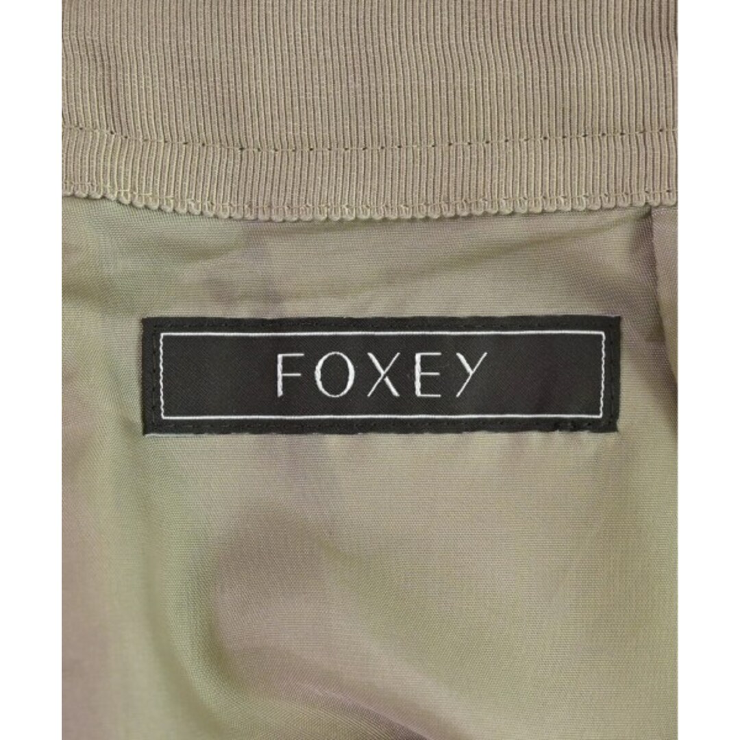 FOXEY(フォクシー)のFOXEY フォクシー ひざ丈スカート 40(M位) ベージュ 【古着】【中古】 レディースのスカート(ひざ丈スカート)の商品写真