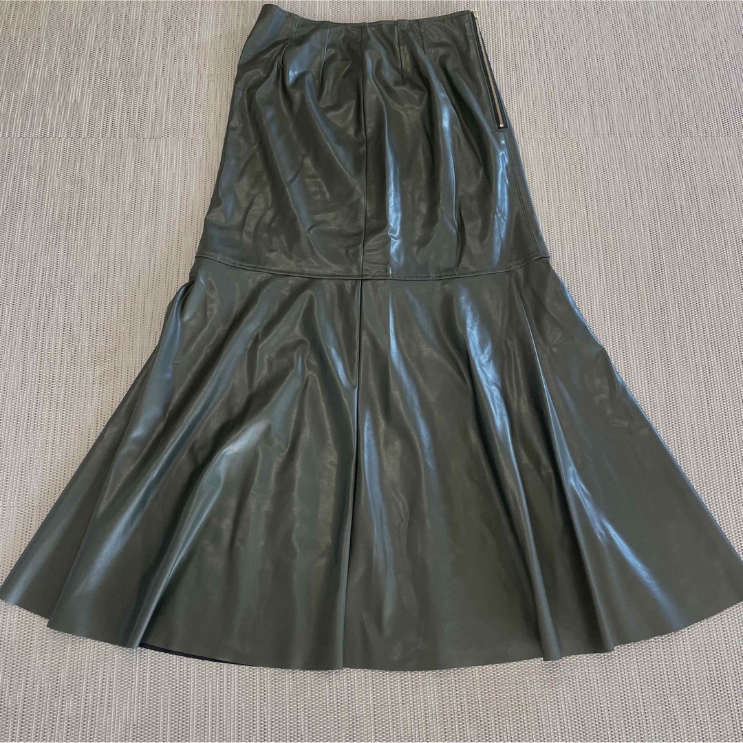 Soffitto(ソフィット)のSoffitto レザー スカート フレア ソフィット マーメイド レディースのスカート(ロングスカート)の商品写真