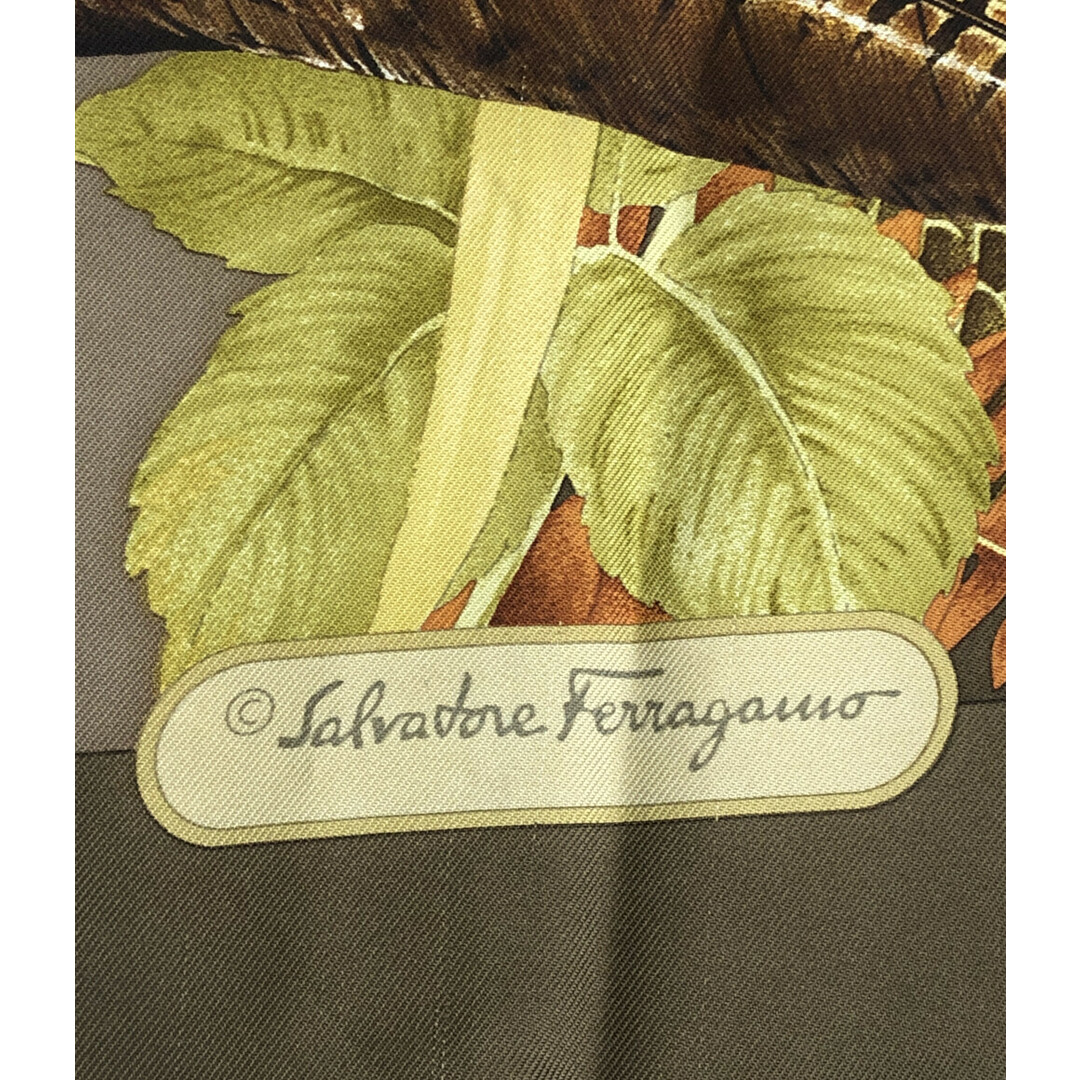 Salvatore Ferragamo(サルヴァトーレフェラガモ)のサルバトーレフェラガモ スカーフ シルク100％ 狐 レディース レディースのファッション小物(バンダナ/スカーフ)の商品写真