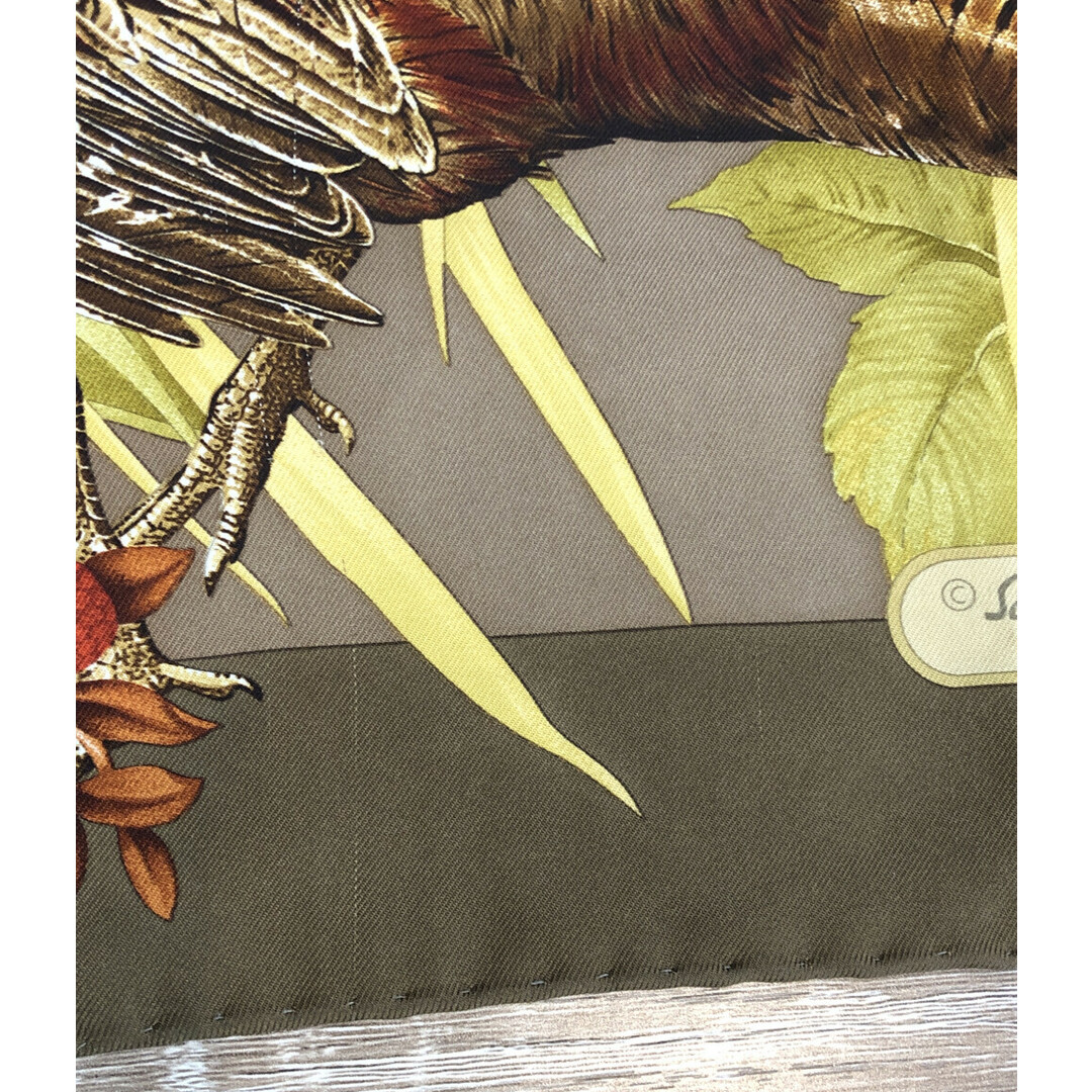 Salvatore Ferragamo(サルヴァトーレフェラガモ)のサルバトーレフェラガモ スカーフ シルク100％ 狐 レディース レディースのファッション小物(バンダナ/スカーフ)の商品写真
