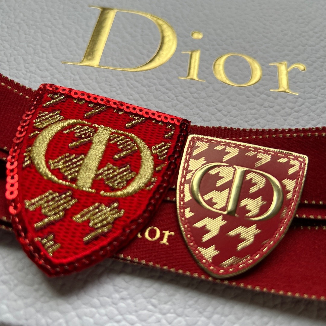 Dior(ディオール)の即〜翌日発送　ディオール　DIOR  ギフトボックス　箱　リボン　封筒セット レディースのバッグ(ショップ袋)の商品写真