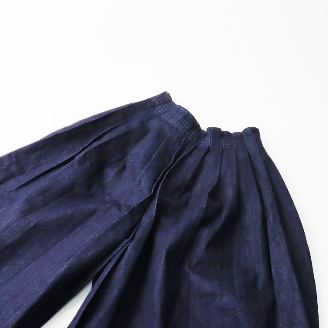 MM6(エムエムシックス)の未使用 21AW エムエムシックス メゾンマルジェラ MM6 Maison Margiela Pleated Pants デニムプリーツパンツ 38/紺【2400013594196】 レディースのパンツ(カジュアルパンツ)の商品写真