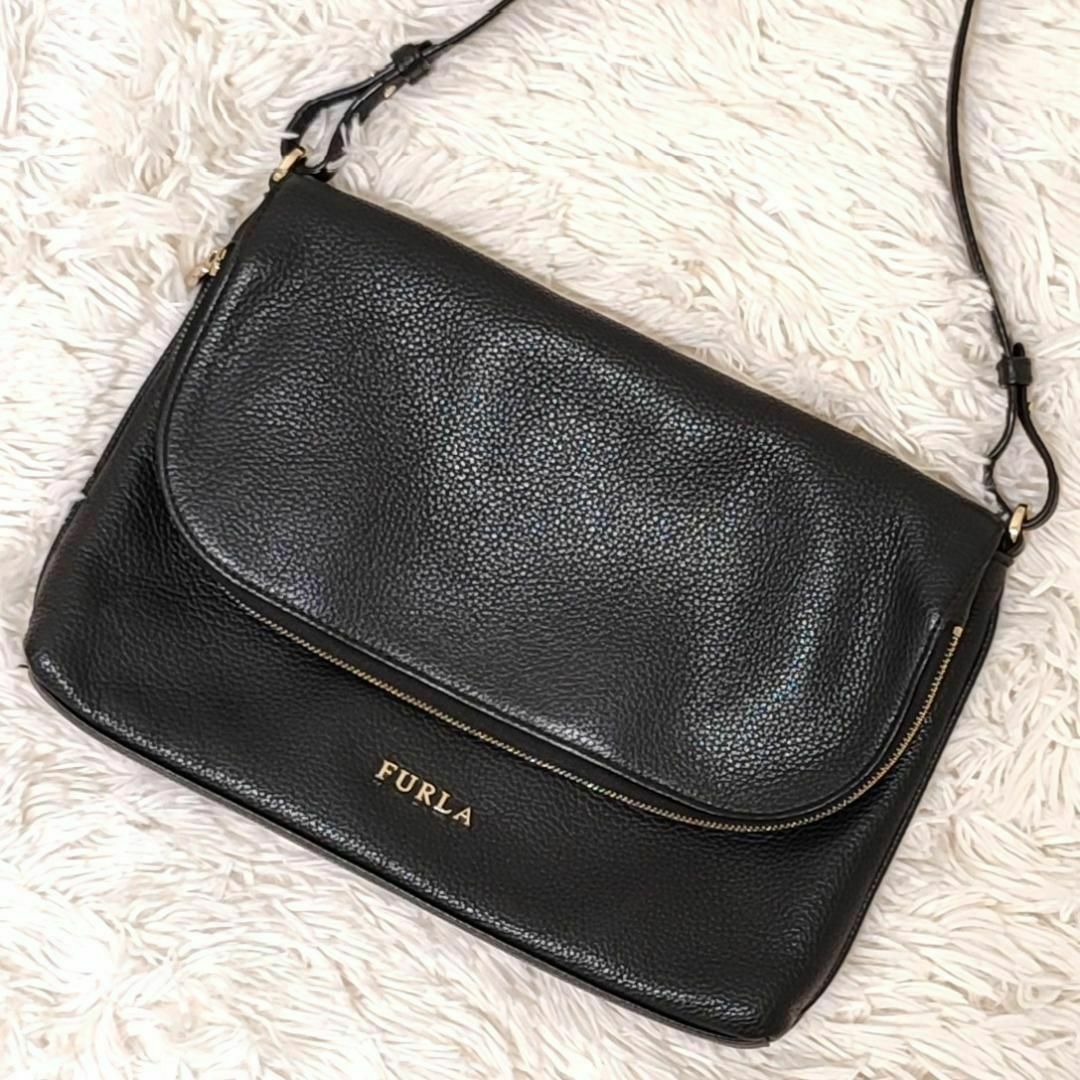 FURLA　フルラ　ショルダーバッグ　フラップ　ブラック