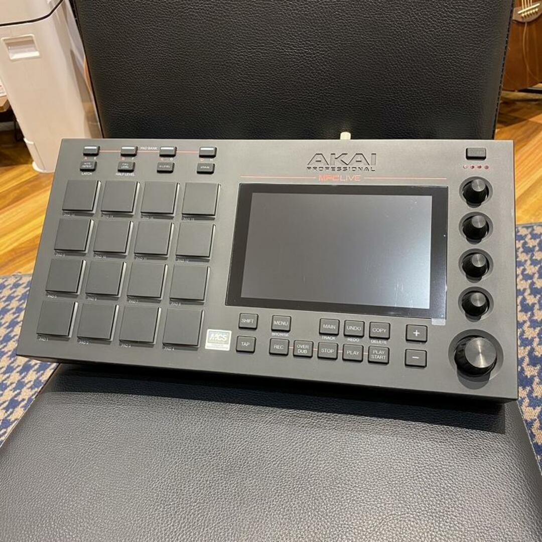 AKAI(アカイ）/MPC Live 【現物画像】 【中古】【USED】サンプラーパッドタイプ（MPC）【マークイズ福岡ももち店】 楽器のDTM/DAW(その他)の商品写真