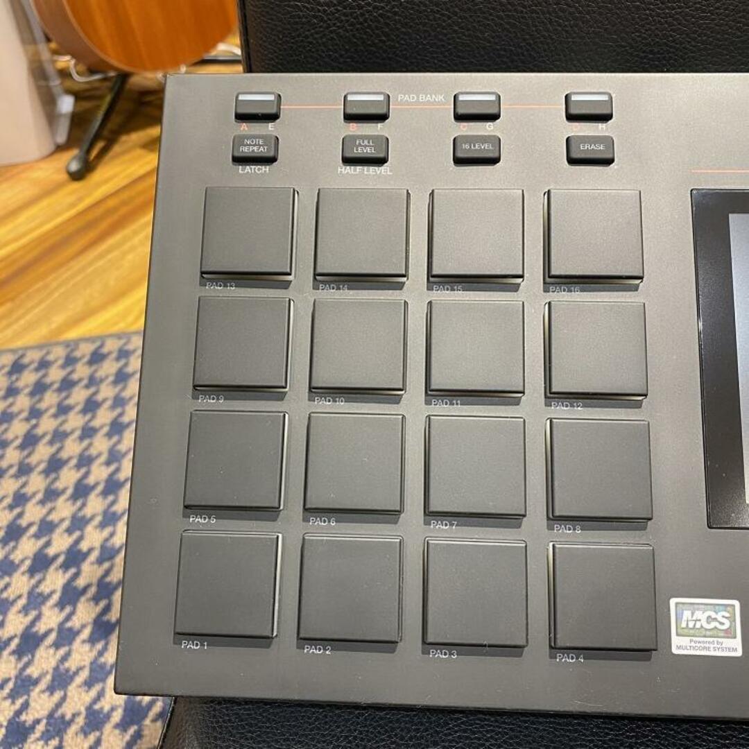 AKAI(アカイ）/MPC Live 【現物画像】 【中古】【USED】サンプラーパッドタイプ（MPC）【マークイズ福岡ももち店】 楽器のDTM/DAW(その他)の商品写真