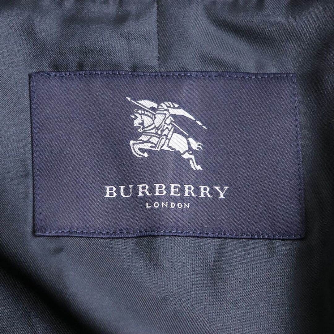 BURBERRY(バーバリー)の良品◆バーバリーロンドン 比翼仕立て ロゴボタン カシミヤ混ライナー付き シルク混 ステンカラーコート ネイビー 92-170-5 メンズ 正規品 メンズのジャケット/アウター(ステンカラーコート)の商品写真