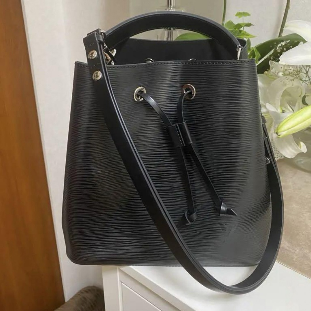 超美品　LOUIS VIITTON ネオノエ　エピ　ショルダーバッグ