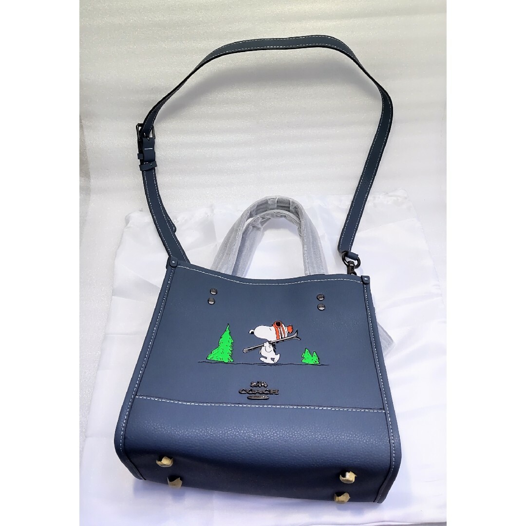 ●新品未使用 COACH コーチ ショルダー付き トートバッグ スヌーピー