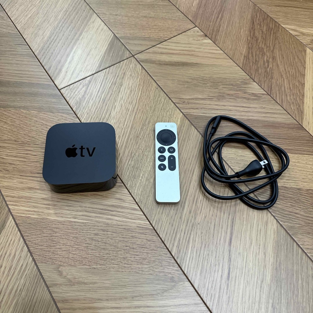 Apple(アップル)のApple TV 4K 第2世代 64GB スマホ/家電/カメラのテレビ/映像機器(その他)の商品写真