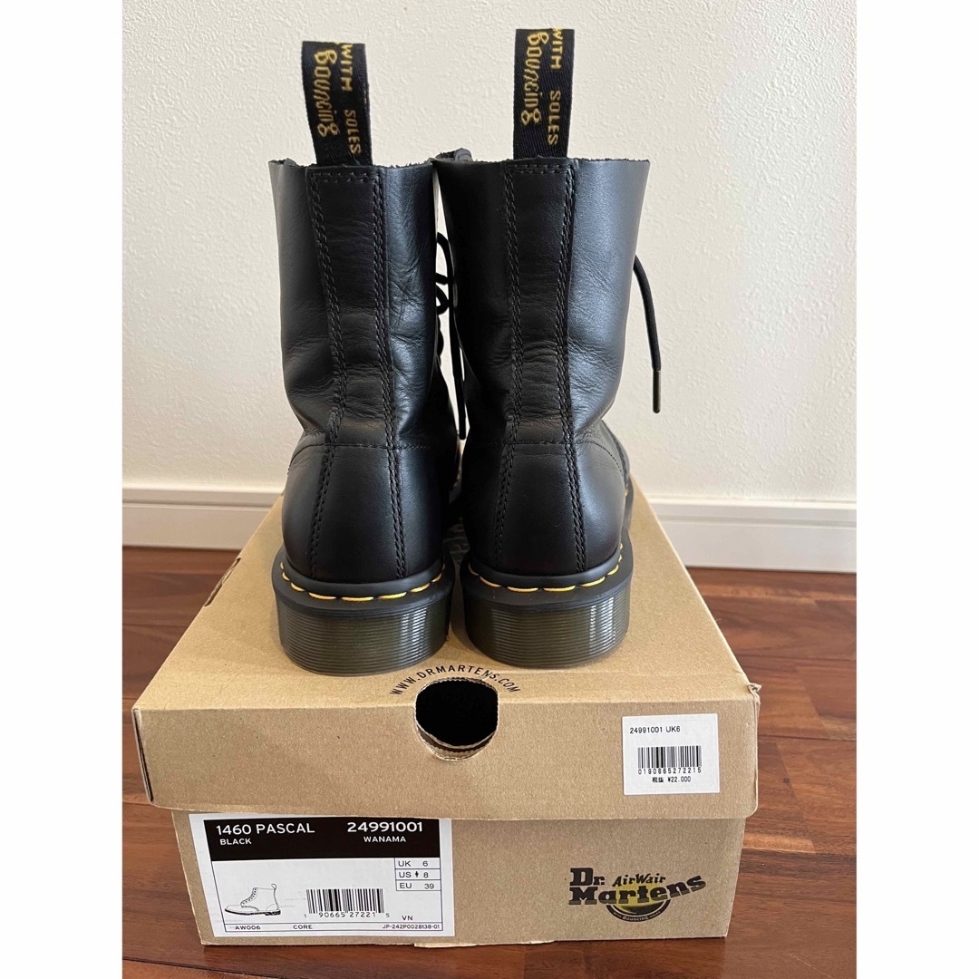 Dr.Martens(ドクターマーチン)のドクターマーチン 1460 8EYE BOOTS ブラック レディースの靴/シューズ(ブーツ)の商品写真