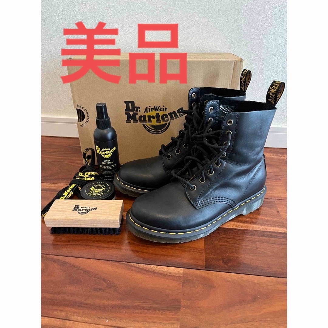 Dr.Martens(ドクターマーチン)のドクターマーチン 1460 8EYE BOOTS ブラック レディースの靴/シューズ(ブーツ)の商品写真