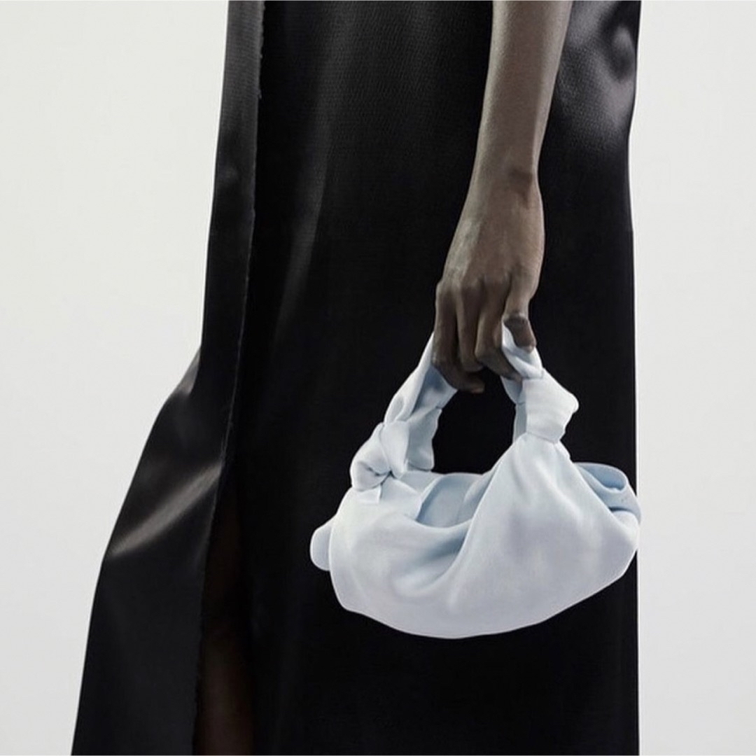 THE ROW - THEROW ascot two bag シルクバッグ ザロウの通販 by hana's THE ROW - THEROW ascot two bag シルクバッグ ザロウの通販 by hana's