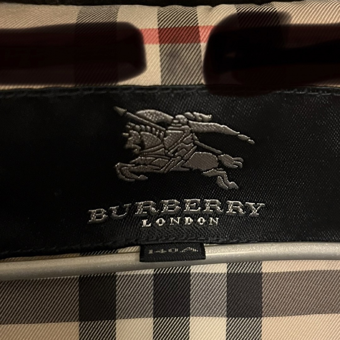 BURBERRY(バーバリー)のBurberry 男の子　140CM ダウン　ダウンベスト キッズ/ベビー/マタニティのキッズ服男の子用(90cm~)(ジャケット/上着)の商品写真