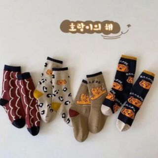 ENDO SOCKSトラ豹柄などのデザインの可愛い子供靴下４点セット(靴下/タイツ)