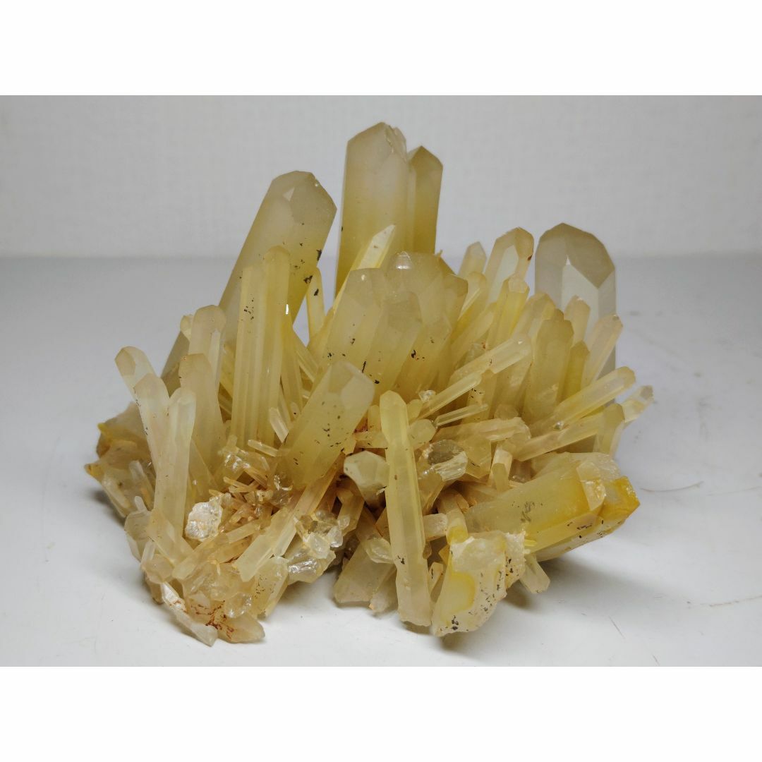 水晶 1.1kg クォーツ 原石 鑑賞石 自然石 誕生石 宝石 鉱物 鉱石 水石その他