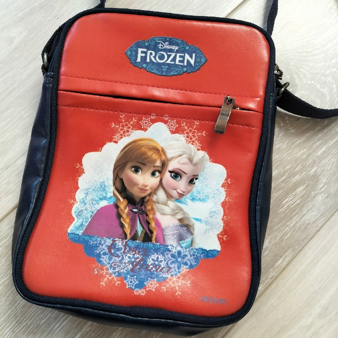 Disney(ディズニー)のアナ雪　ポシェット　ショルダーバッグ キッズ/ベビー/マタニティのこども用バッグ(ポシェット)の商品写真