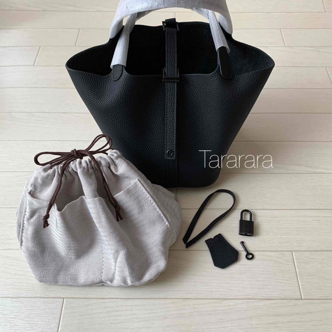 ●leather bucket bag Black S●本革・オールブラック レディースのバッグ(トートバッグ)の商品写真