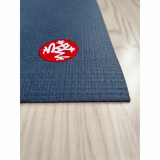 マンドゥカ(manduka)のマンドゥカ(Manduka) プロ トラベル ヨガマット ロング 2.5mm (ヨガ)