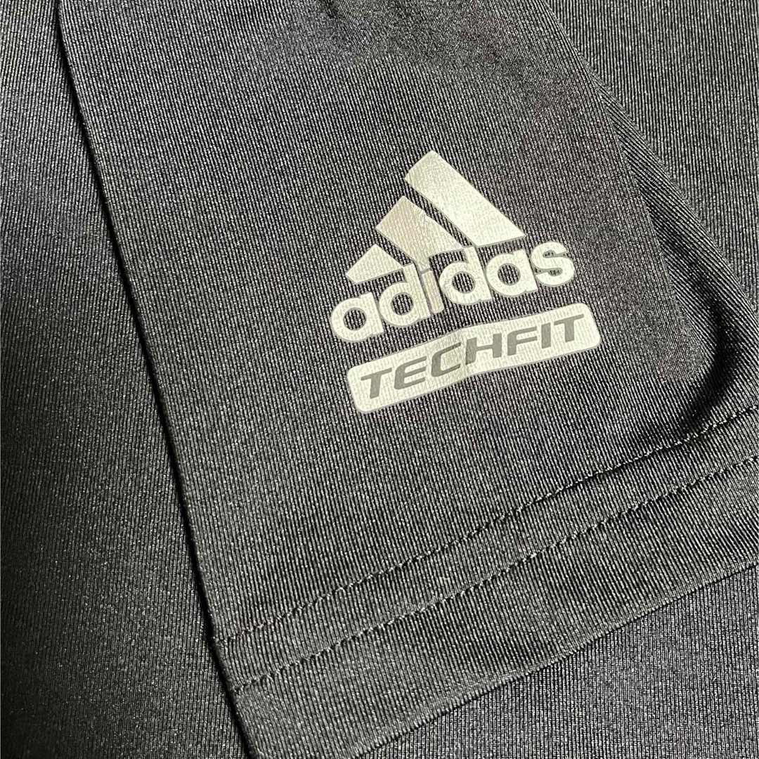 adidas(アディダス)のadidas （アディダス）テックフィット　 スポーツ/アウトドアのトレーニング/エクササイズ(その他)の商品写真