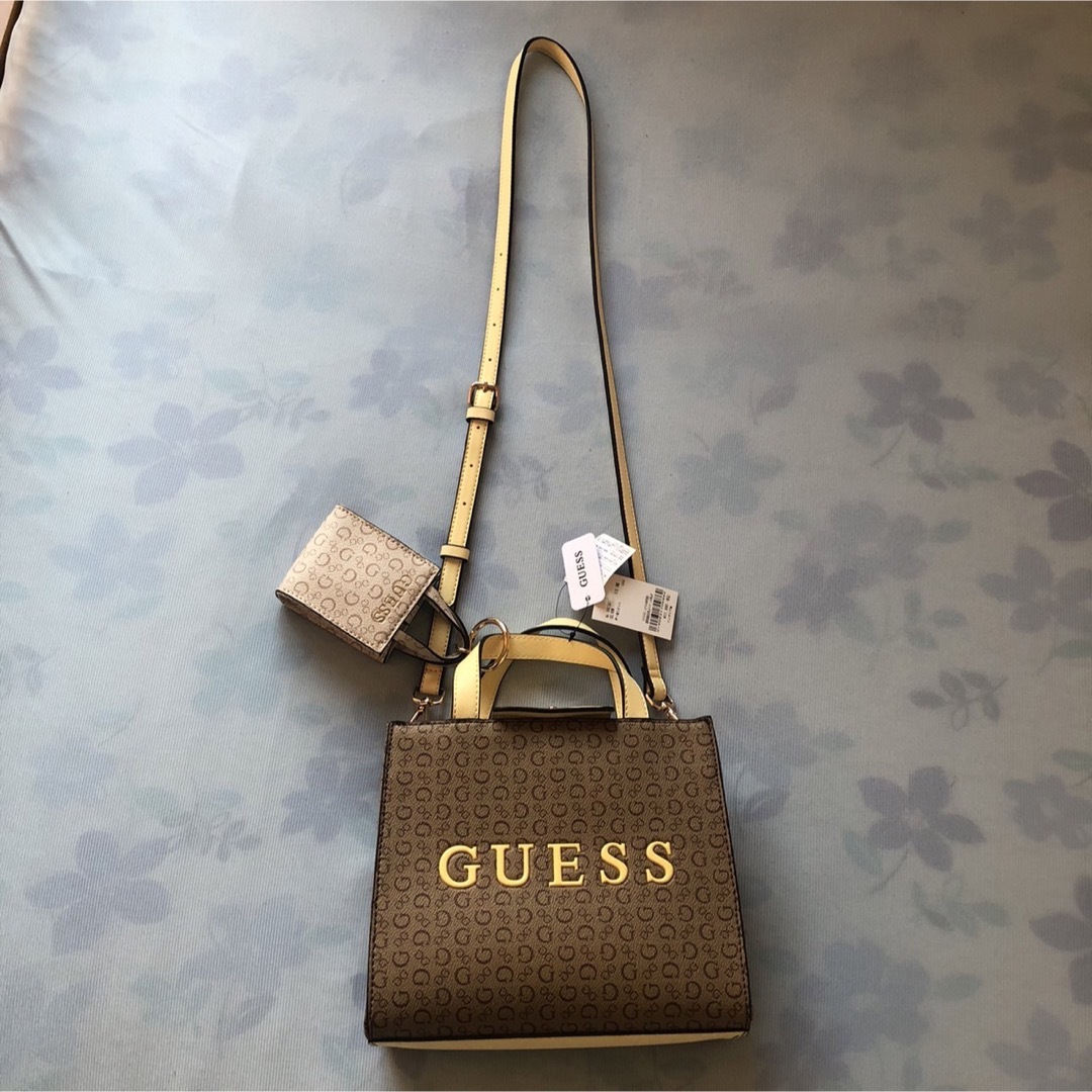 GUESS - 【新品 訳あり】GUESS ショルダーバッグの通販 by お買い得