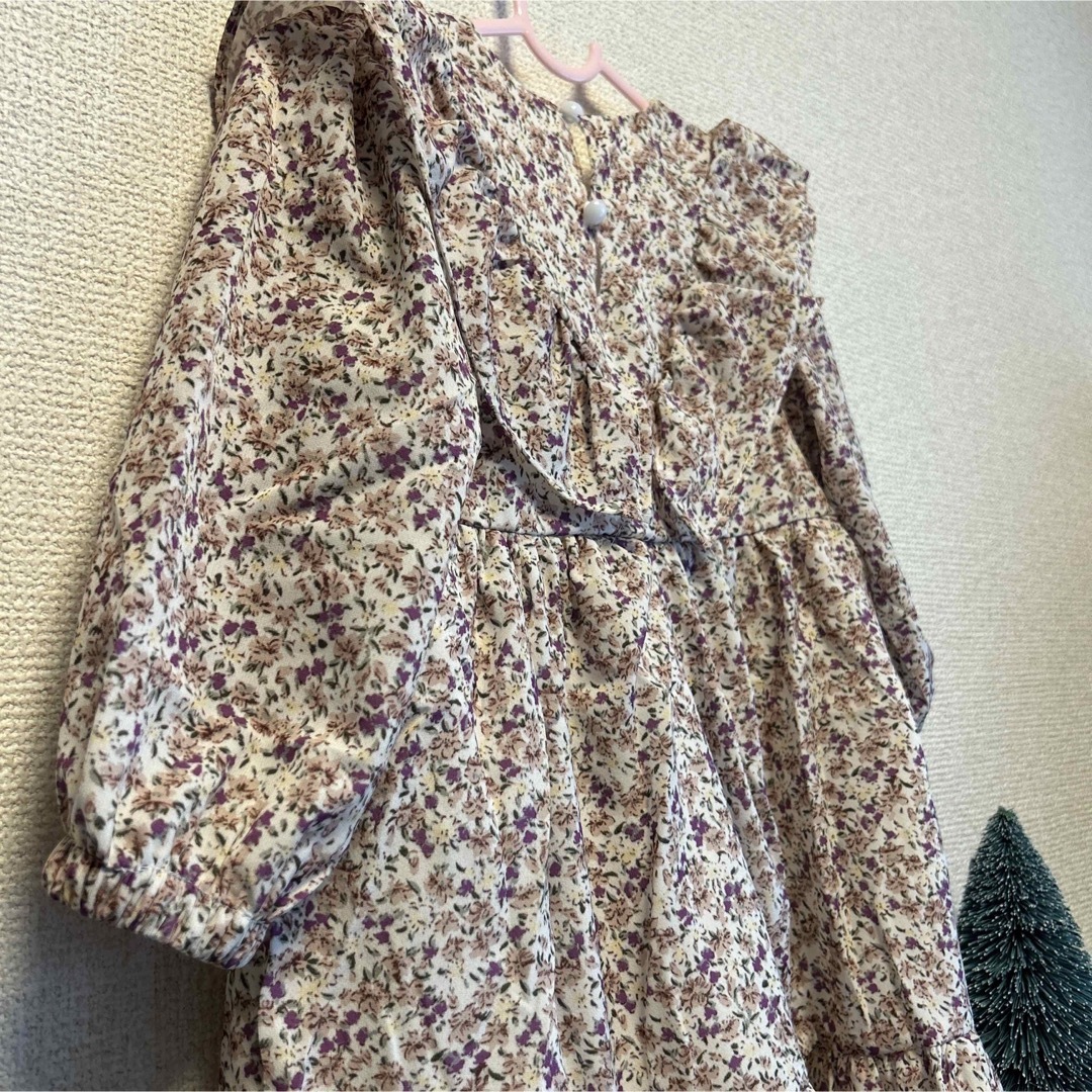 【新品タグ付】お花 総柄 ワンピース 海外子供服 95-100cm キッズ/ベビー/マタニティのキッズ服女の子用(90cm~)(ワンピース)の商品写真