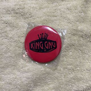 【新品未開封】King Gnu 缶バッジ　赤　FC限定ガチャ(ミュージシャン)