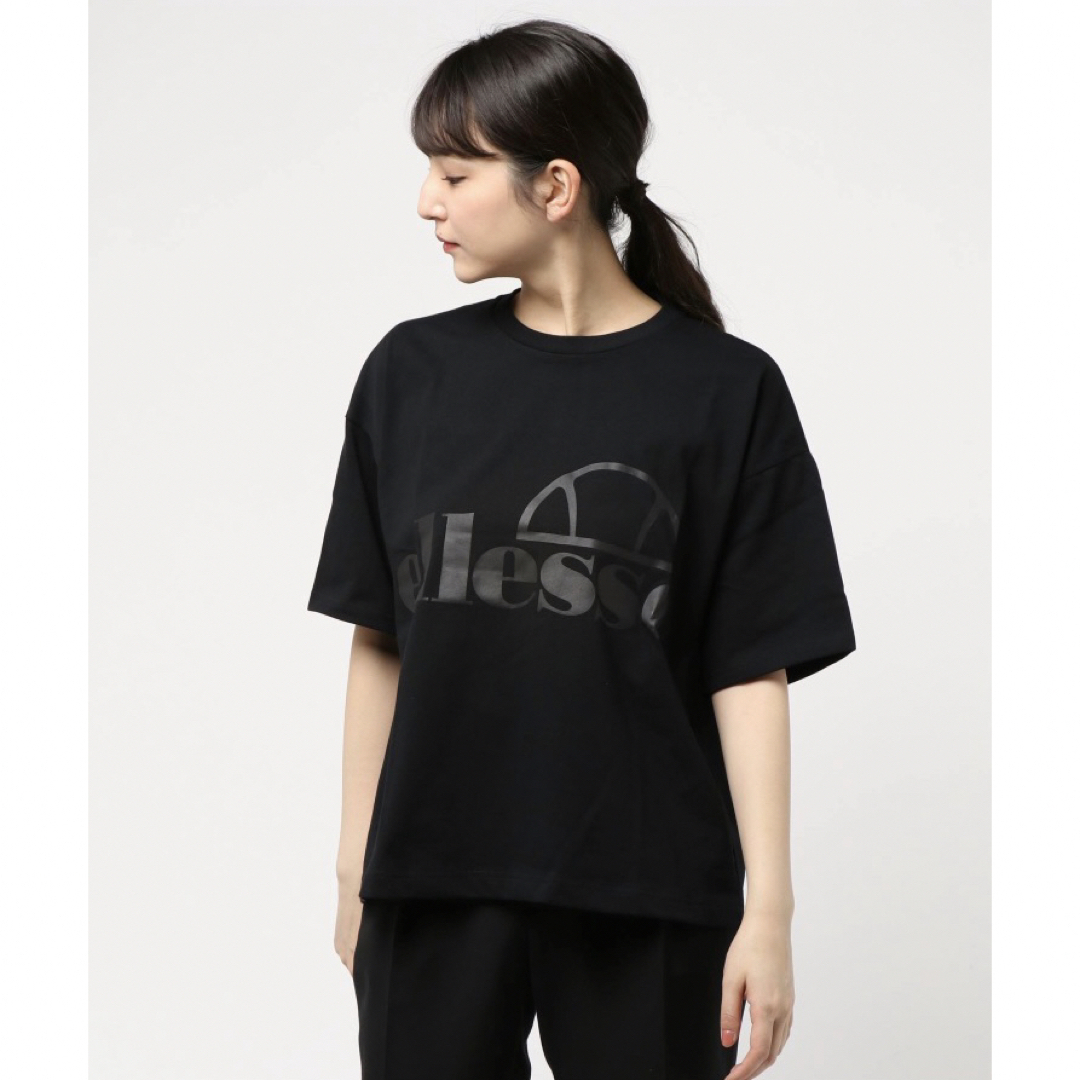 LOWRYS FARM(ローリーズファーム)のLOWRYS FARM ｅｌｌｅｓｓｅロゴＴシャツ レディースのトップス(Tシャツ(半袖/袖なし))の商品写真