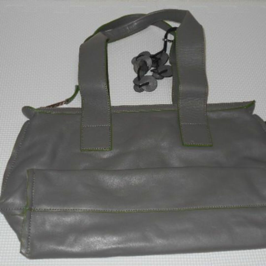 BREE(ブリー)のBREE ハンドバッグ バッグ本体 縦23×横40cm マチ12cm レディースのバッグ(ハンドバッグ)の商品写真