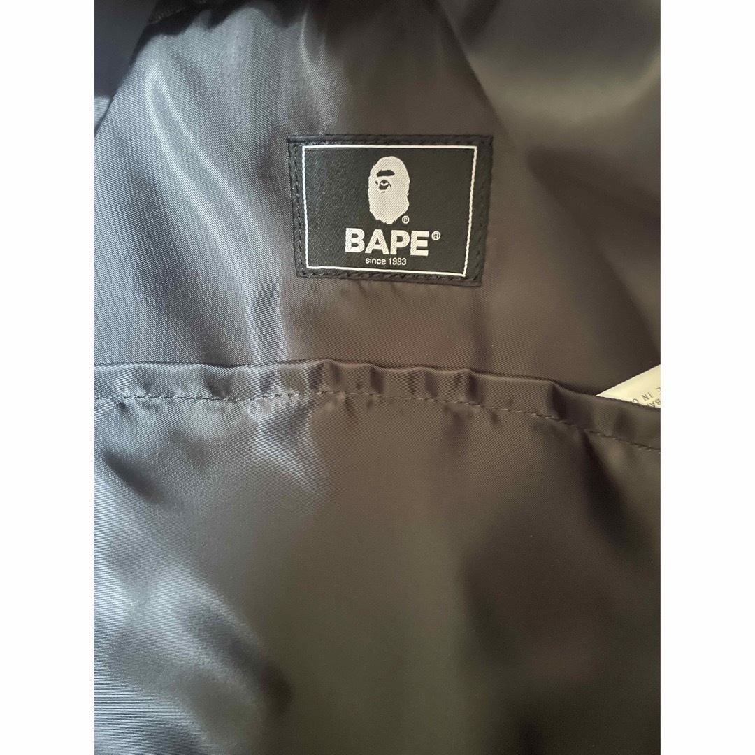 A BATHING APE(アベイシングエイプ)のA BATHING APE リュック バックパックBAPE CAMO SHARK メンズのバッグ(バッグパック/リュック)の商品写真