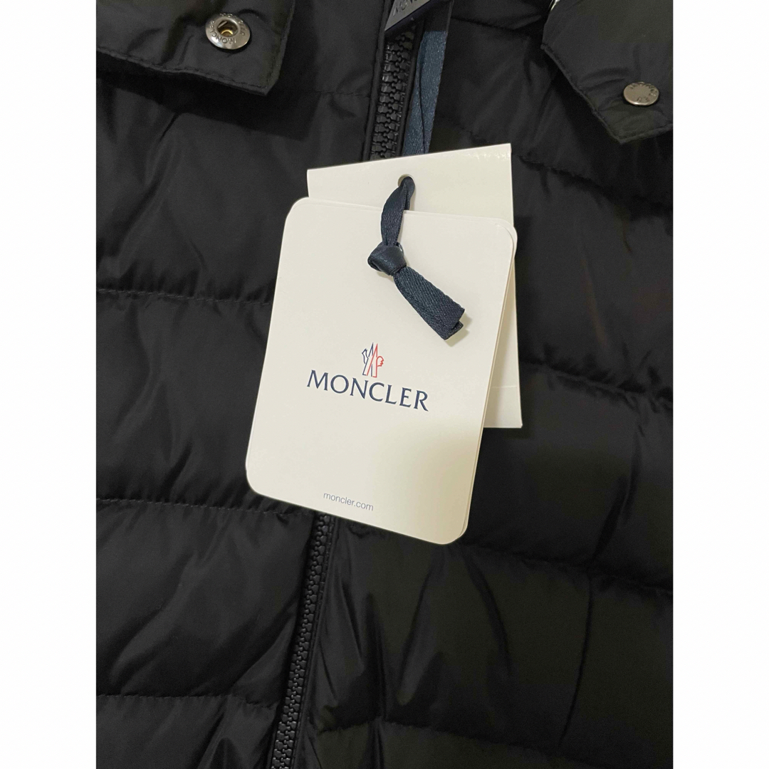 MONCLER(モンクレール)の【新品】2024AW新作！モンクレールCHARPALシャーパル黒　14A レディースのジャケット/アウター(ダウンコート)の商品写真